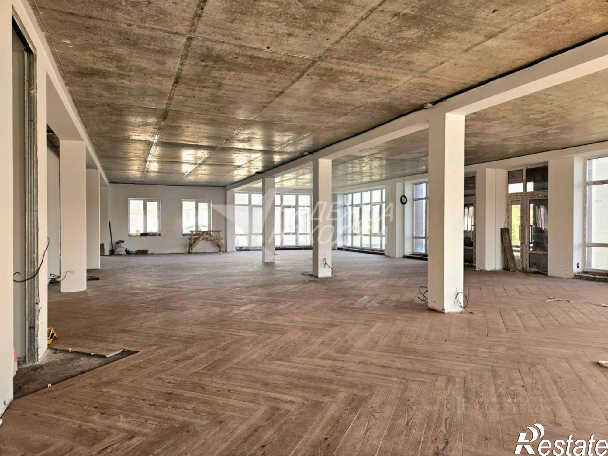 Купить помещение свободного назначения за 80 000 200 рублей на Перевальная улица, 62А