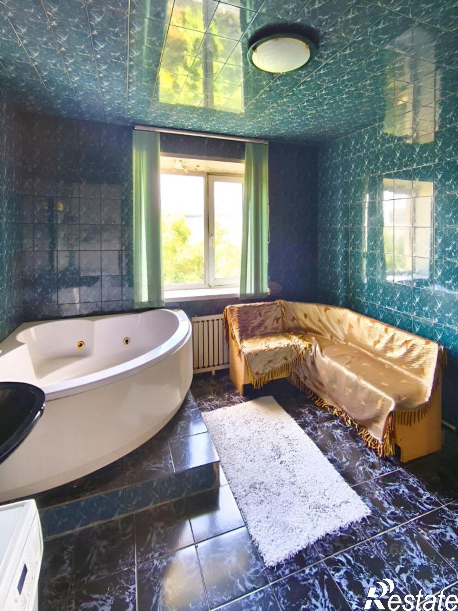 Купить квартиру за 7 500 000 рублей на Приморский пр-кт, 18