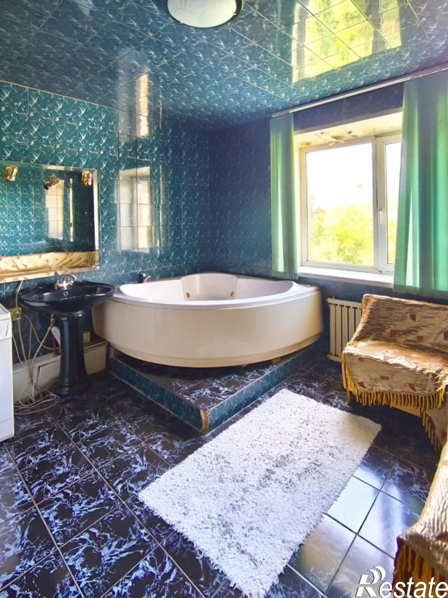 Купить квартиру за 7 500 000 рублей на Приморский пр-кт, 18