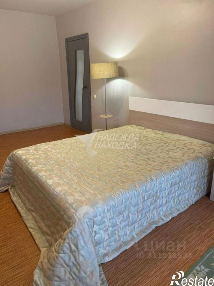 3-комн квартира улица Постышева, 33/18,  д. 33/18