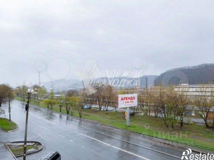 4-комн квартира Находкинский проспект, 100,  д. 100