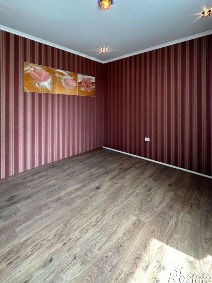 3-комн квартира улица Седова, 4,  д. 4