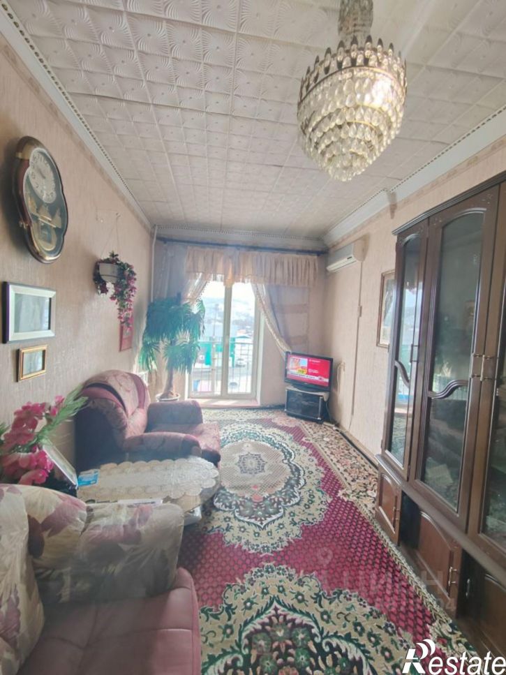 2-комн квартира Находкинский проспект, 110,  д. 110