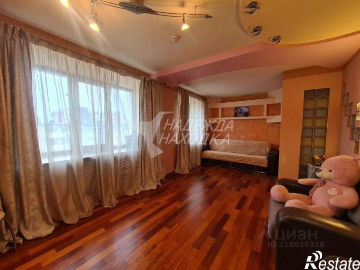 5-комн квартира ул Бабкина, 1,  д. 1