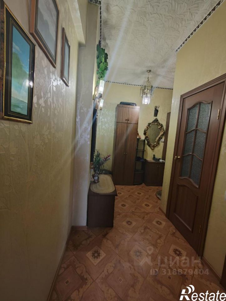 2-комн квартира Находкинский проспект, 110,  д. 110