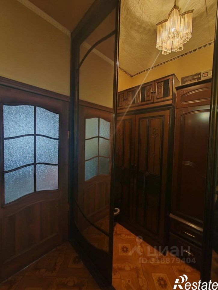 2-комн квартира Находкинский проспект, 110,  д. 110