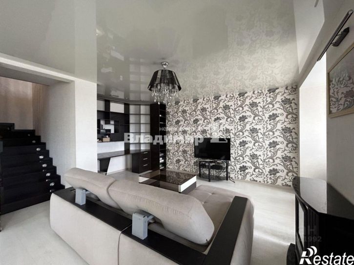 4-комн квартира улица Дзержинского, 40,  д. 40