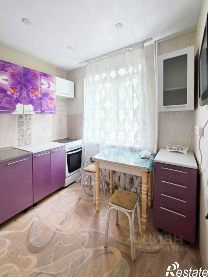 2-комн квартира ул Омская, 8,  д. 8