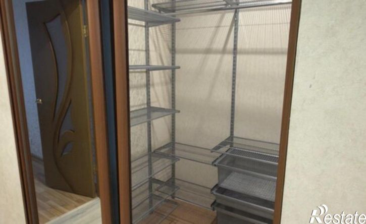 3-комн квартира ул Постышева, 1,  д. 1