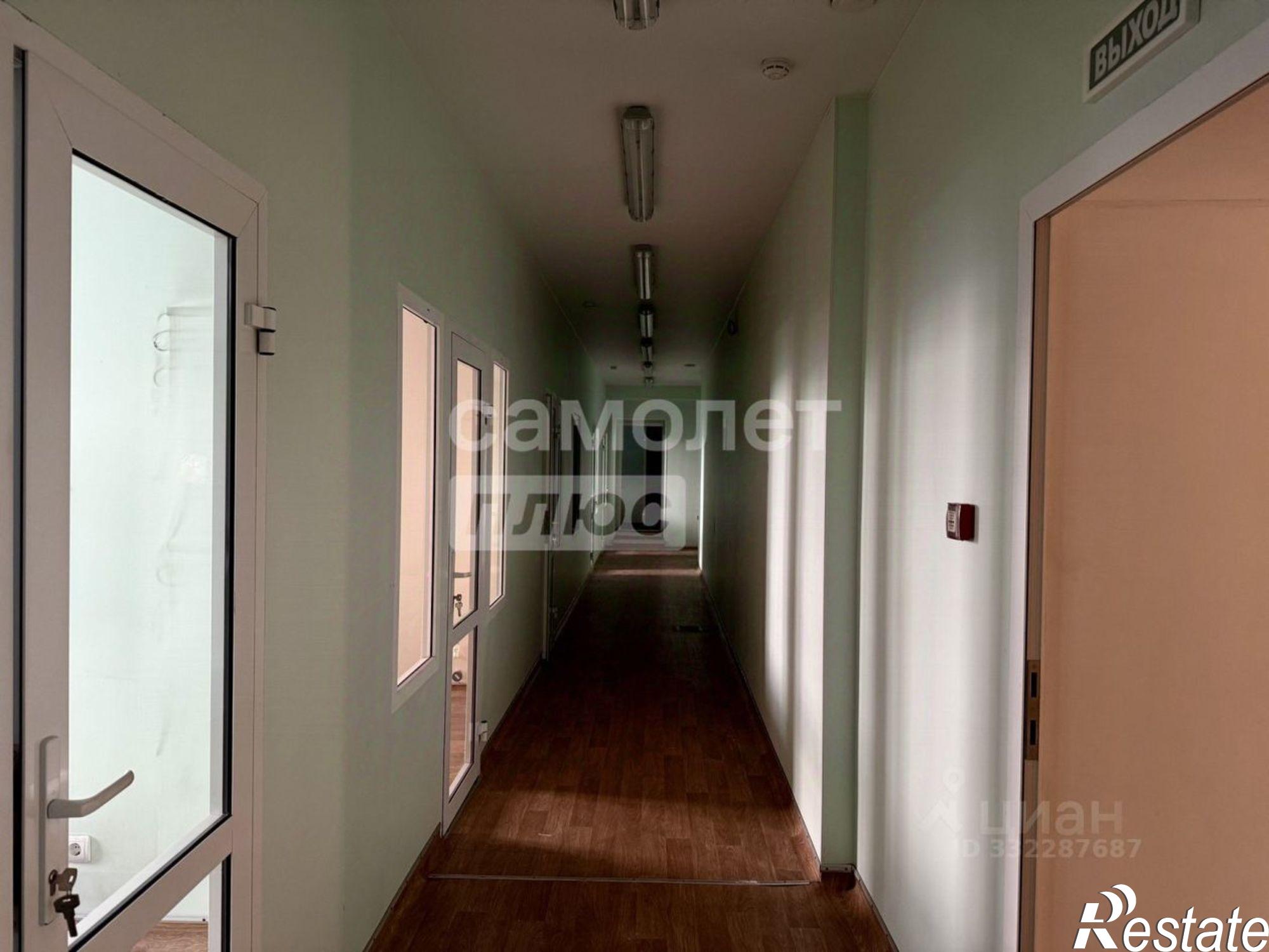 Купить офис, помещение под офис за 17 986 500 рублей на ул Портовая, 92