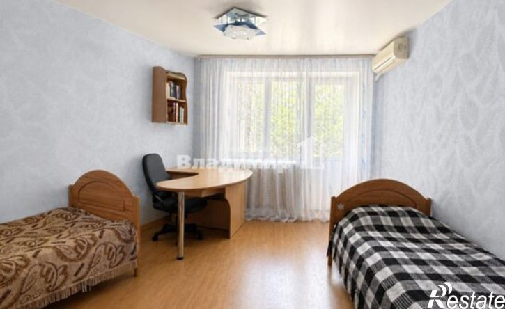 4-комн квартира ул Черняховского, 8,  д. 8