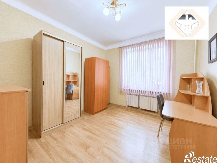 3-комн квартира Находкинский пр-кт, 96,  д. 96