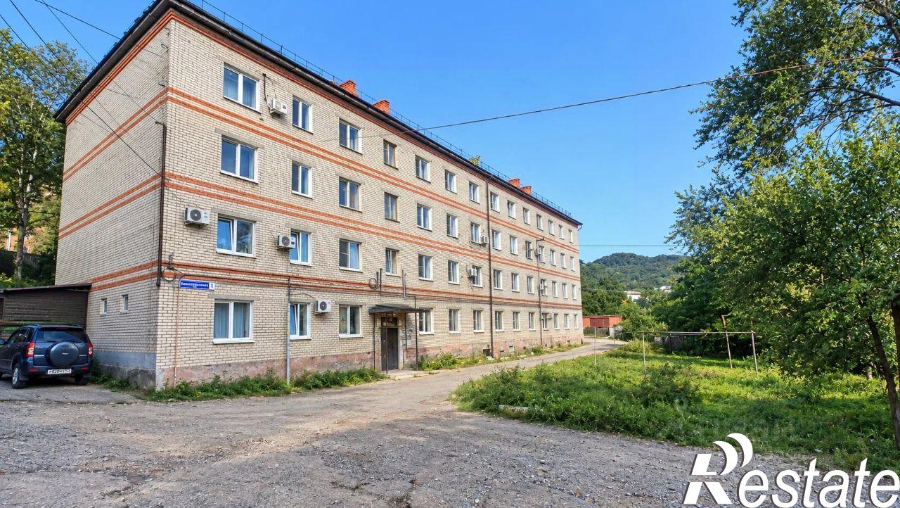 Купить комнату за 2 100 000 рублей на Заводская улица, 22